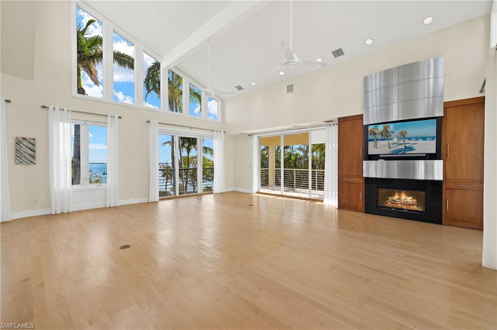 1581 San Carlos Bay DR, SANIBEL FL 33957-12