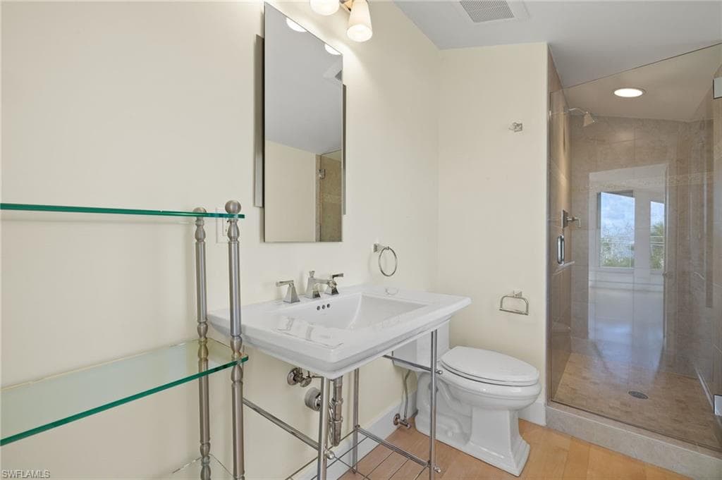 1581 San Carlos Bay DR, SANIBEL FL 33957-35