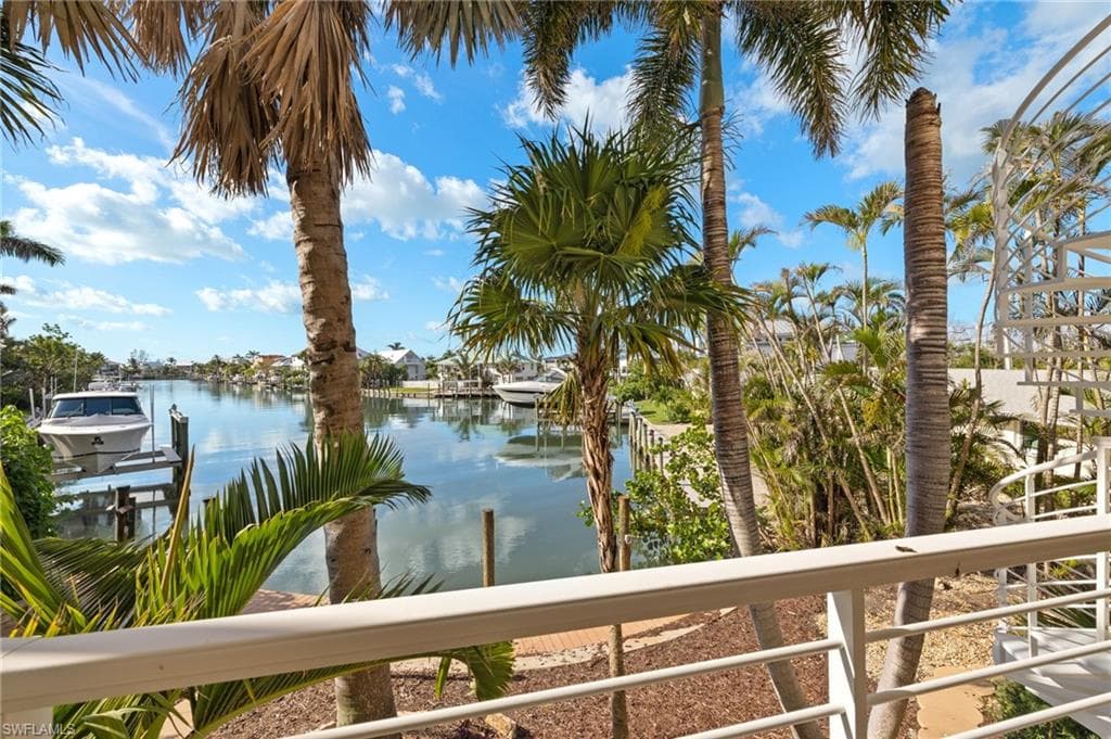 1581 San Carlos Bay DR, SANIBEL FL 33957-19