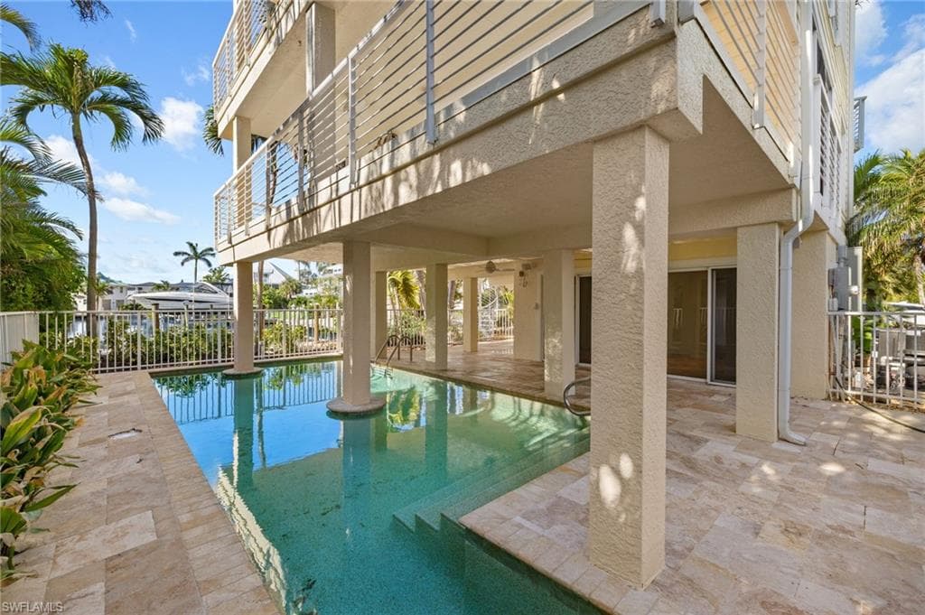 1581 San Carlos Bay DR, SANIBEL FL 33957-37