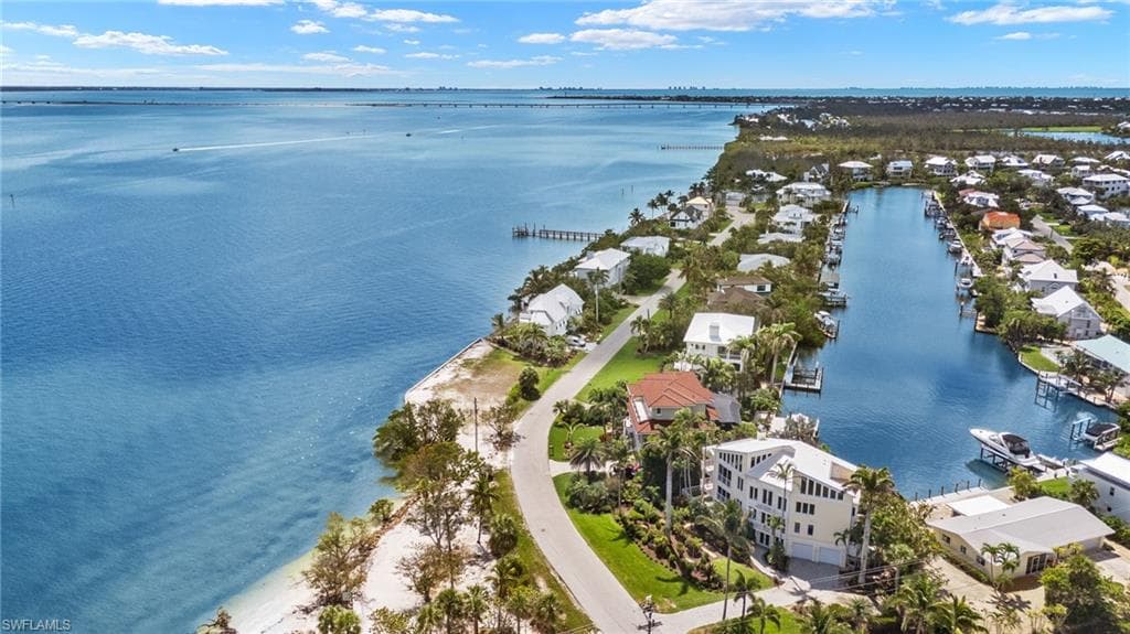 1581 San Carlos Bay DR, SANIBEL FL 33957-48