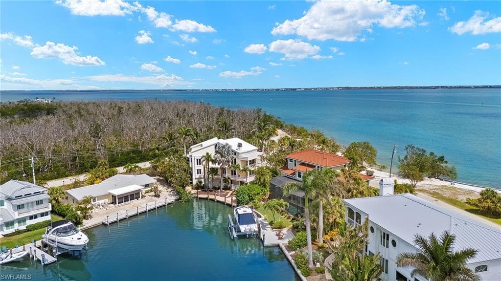 1581 San Carlos Bay DR, SANIBEL FL 33957-44