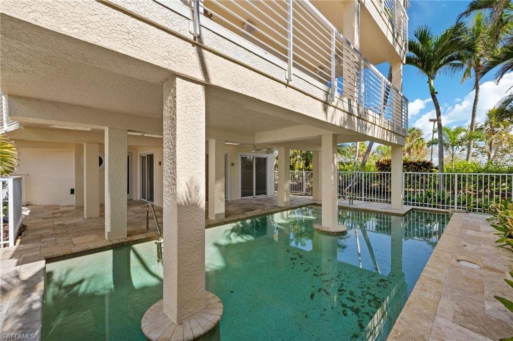 1581 San Carlos Bay DR, SANIBEL FL 33957-38