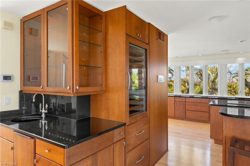 1581 San Carlos Bay DR, SANIBEL FL 33957-7