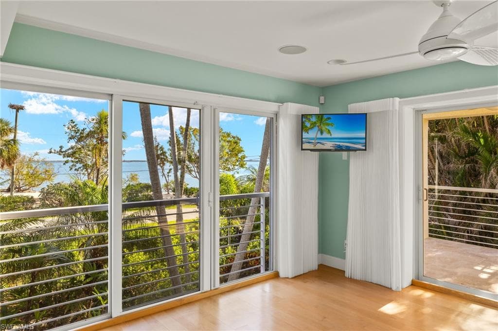 1581 San Carlos Bay DR, SANIBEL FL 33957-24