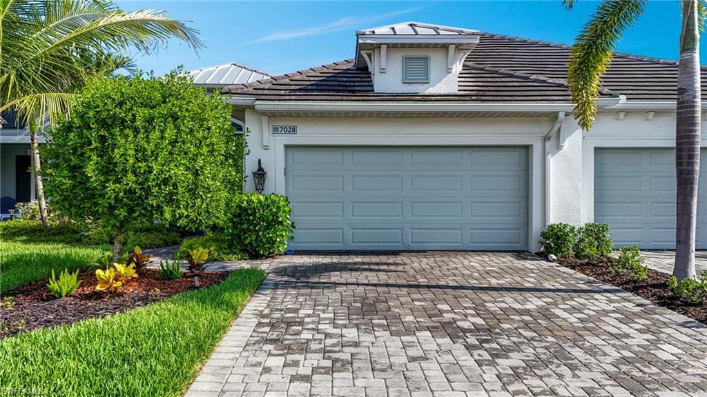 7028 Mistral WAY, FORT MYERS FL 33966-29