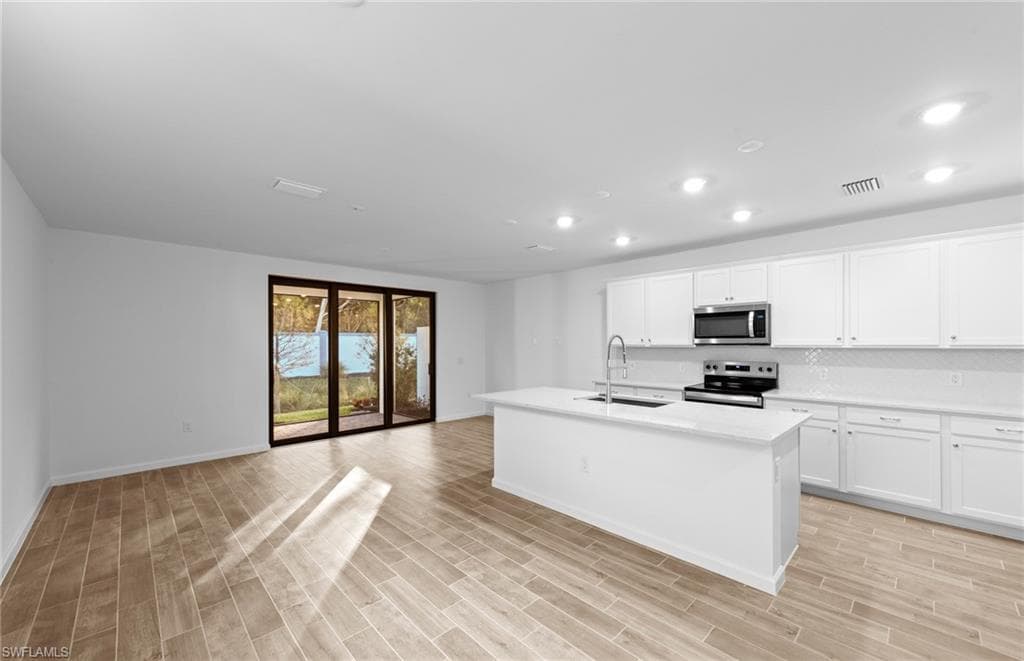 27893 Radiant CT, BONITA SPRINGS FL 34135-6