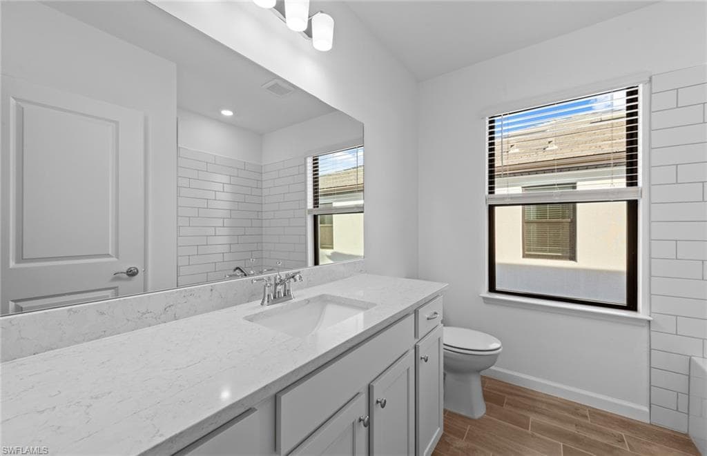 27893 Radiant CT, BONITA SPRINGS FL 34135-18