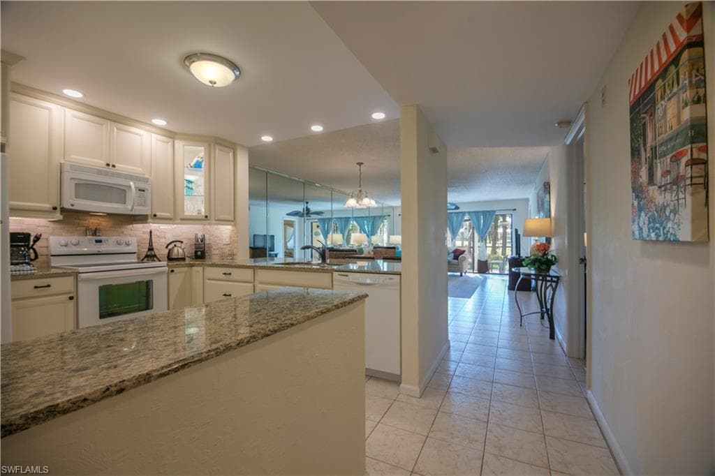 5741 Deauville CIR # F108, NAPLES FL 34112-6