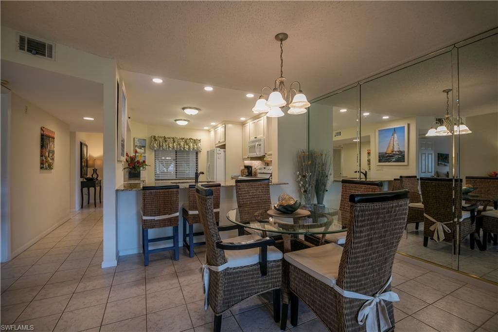 5741 Deauville CIR # F108, NAPLES FL 34112-3