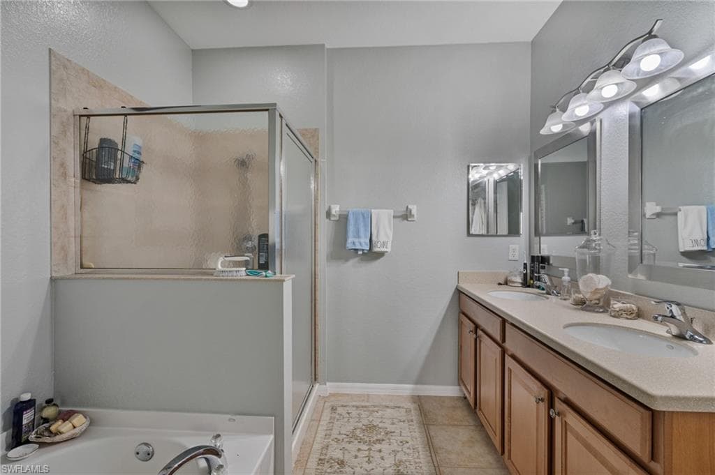 9670 Gladiolus Preserve CIR, FORT MYERS FL 33908-16