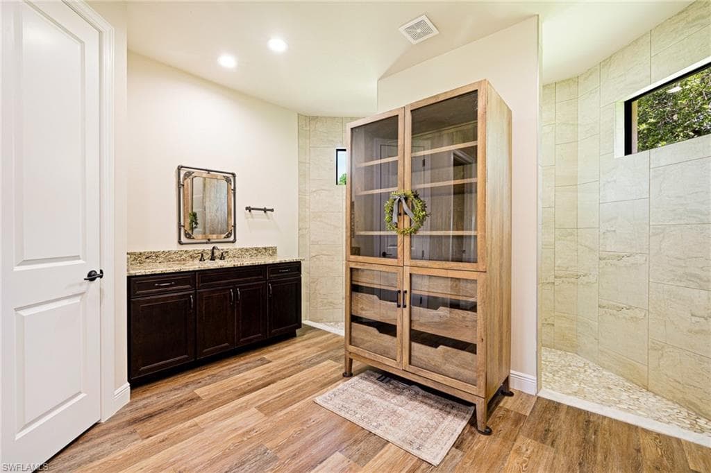 16630 Willow Point CT, ALVA FL 33920-21