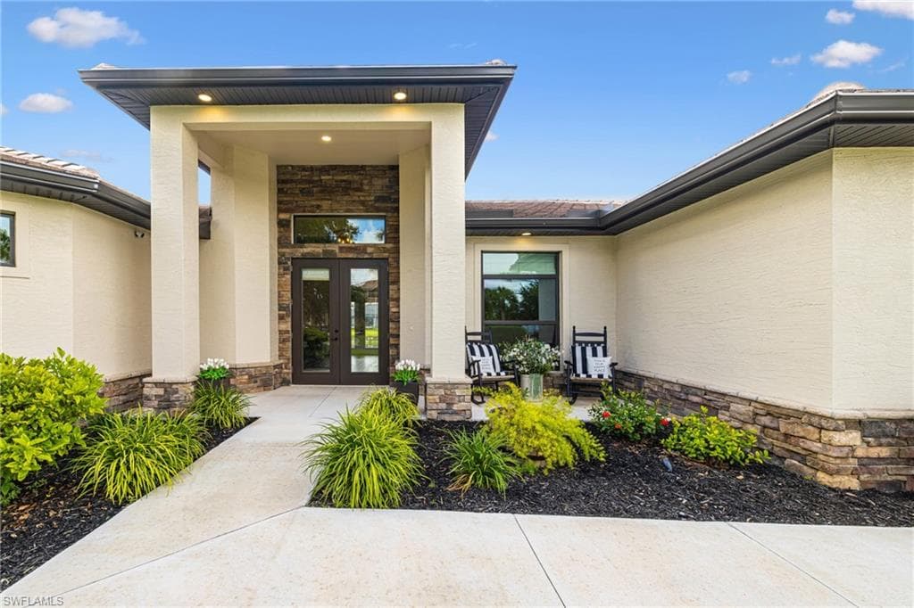 16630 Willow Point CT, ALVA FL 33920-5