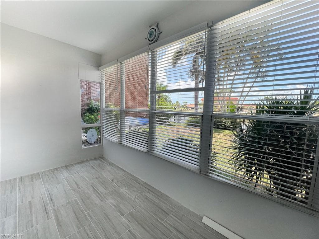632 Victoria DR # 103, CAPE CORAL FL 33904-22