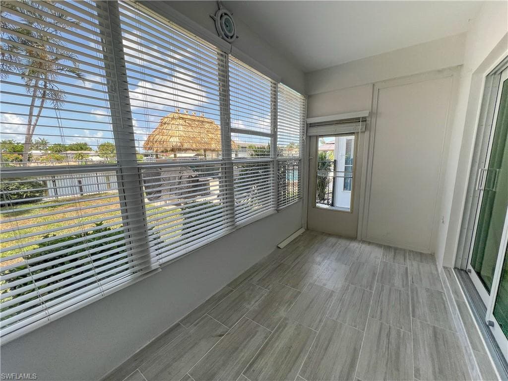 632 Victoria DR # 103, CAPE CORAL FL 33904-21