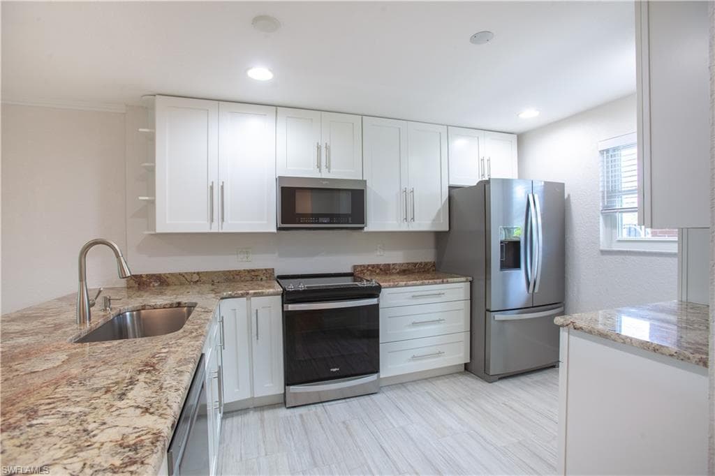 632 Victoria DR # 103, CAPE CORAL FL 33904-6