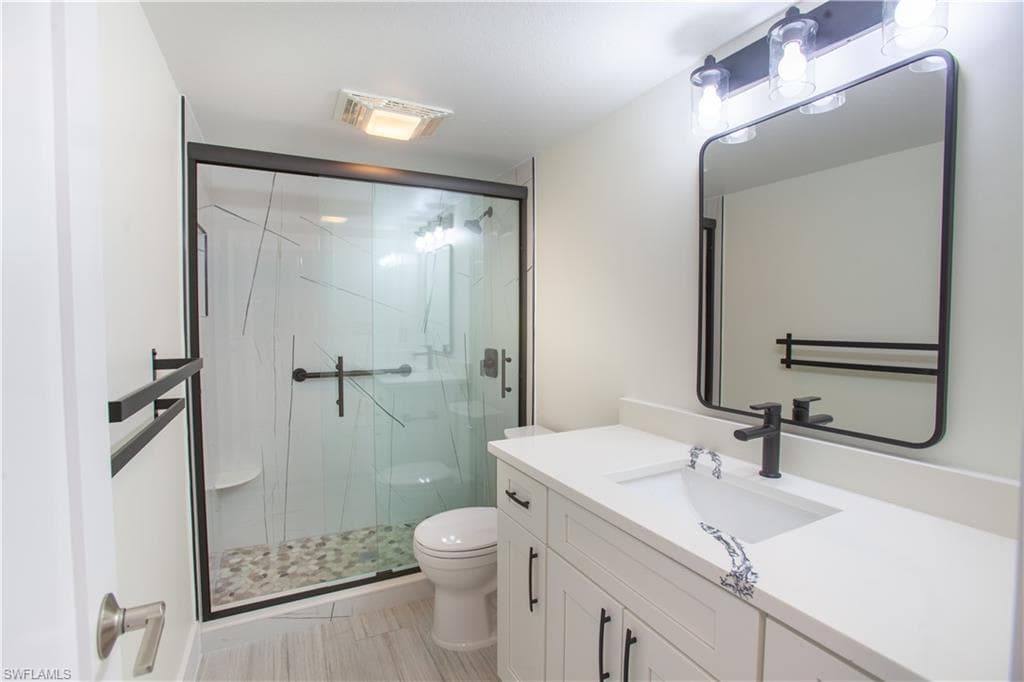 632 Victoria DR # 103, CAPE CORAL FL 33904-20
