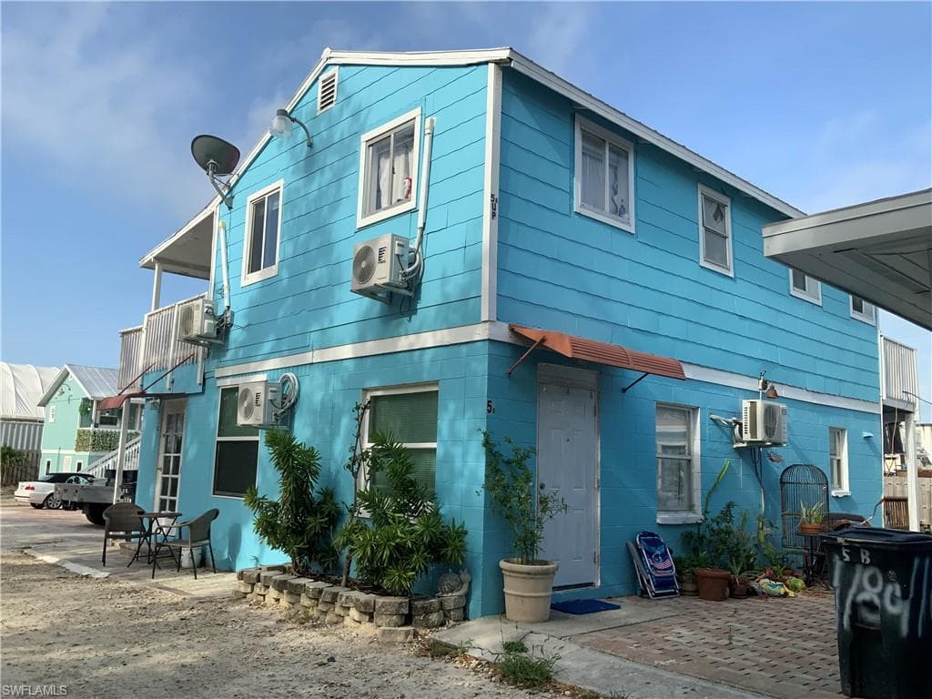 1180 Main ST # 6, FORT MYERS BEACH FL 33931-12