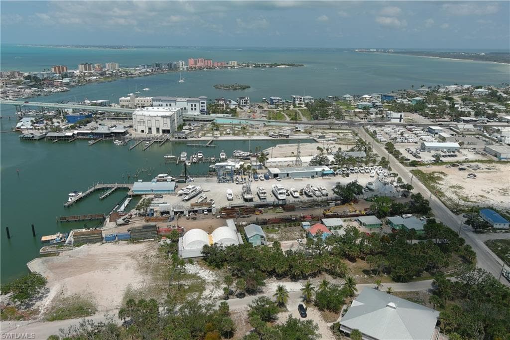 1180 Main ST # 6, FORT MYERS BEACH FL 33931-16