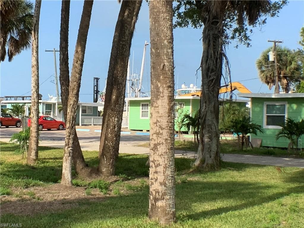 1180 Main ST # 6, FORT MYERS BEACH FL 33931-6