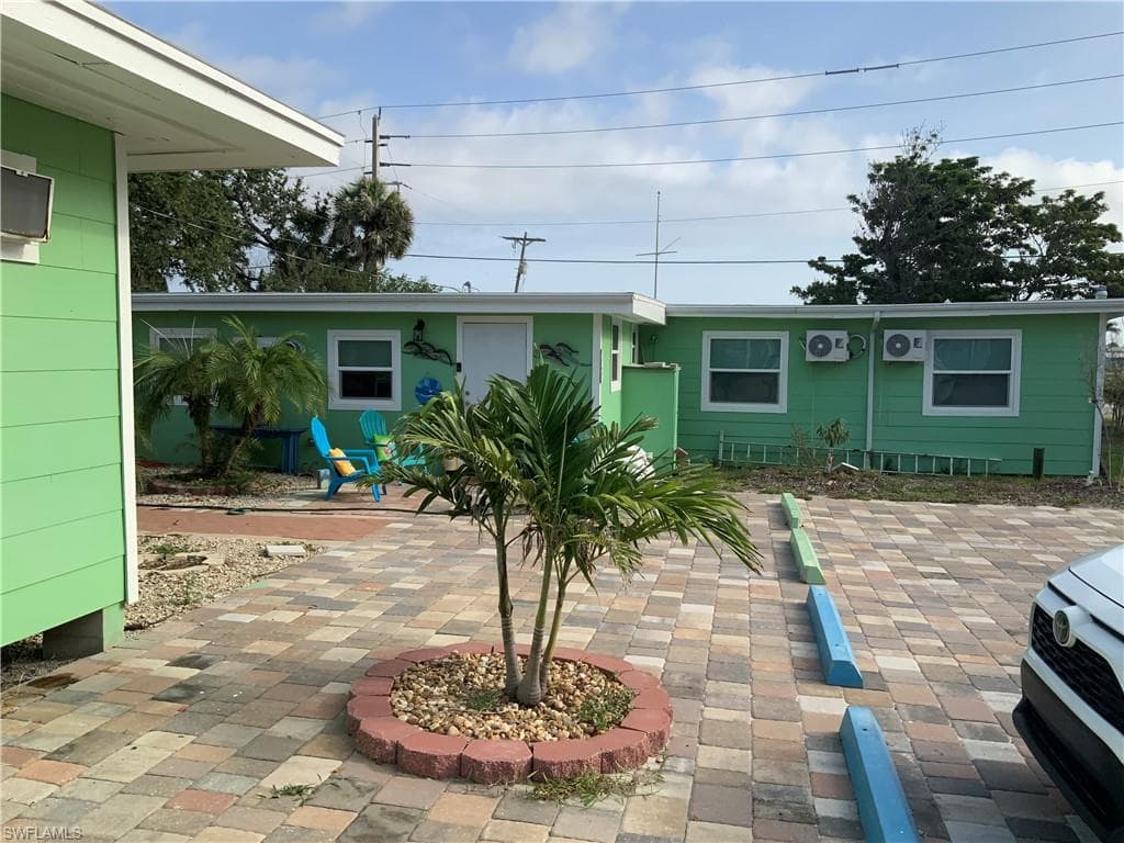 1180 Main ST # 6, FORT MYERS BEACH FL 33931-4