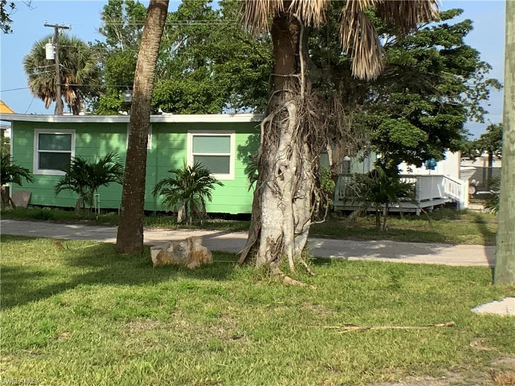1180 Main ST # 6, FORT MYERS BEACH FL 33931-9