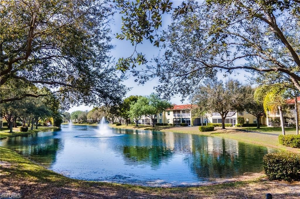 300 Diamond CIR # 302, NAPLES FL 34110-13