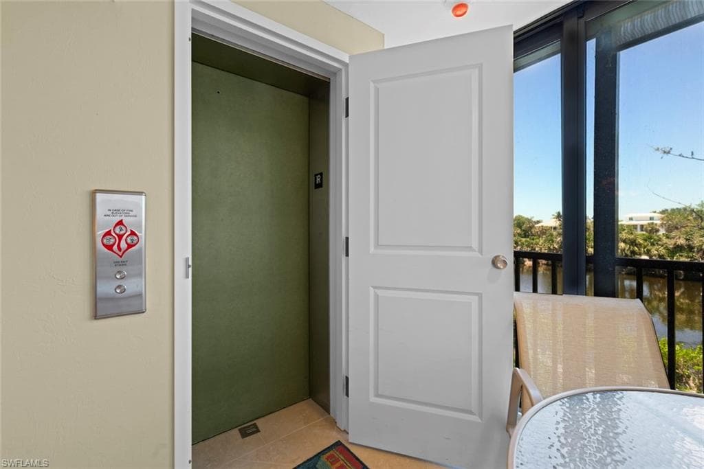 1340 Middle Gulf DR # 8A, SANIBEL FL 33957-31
