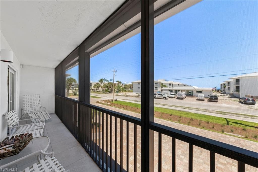 1340 Middle Gulf DR # 8A, SANIBEL FL 33957-30