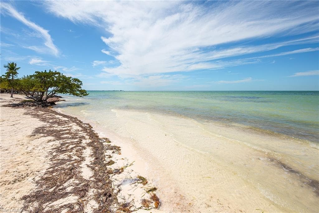 141 El Capitan DR, ISLAMORADA FL 33036-47