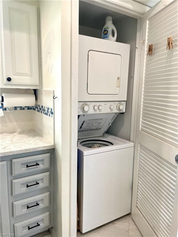 325 Charlemagne BLVD # B207, NAPLES FL 34112-6