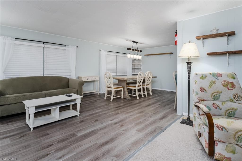 469 Riviera BLVD W, NAPLES FL 34112-5