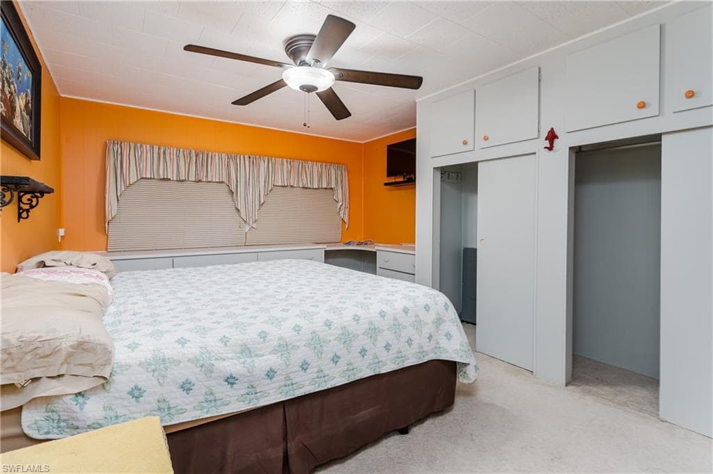 469 Riviera BLVD W, NAPLES FL 34112-12