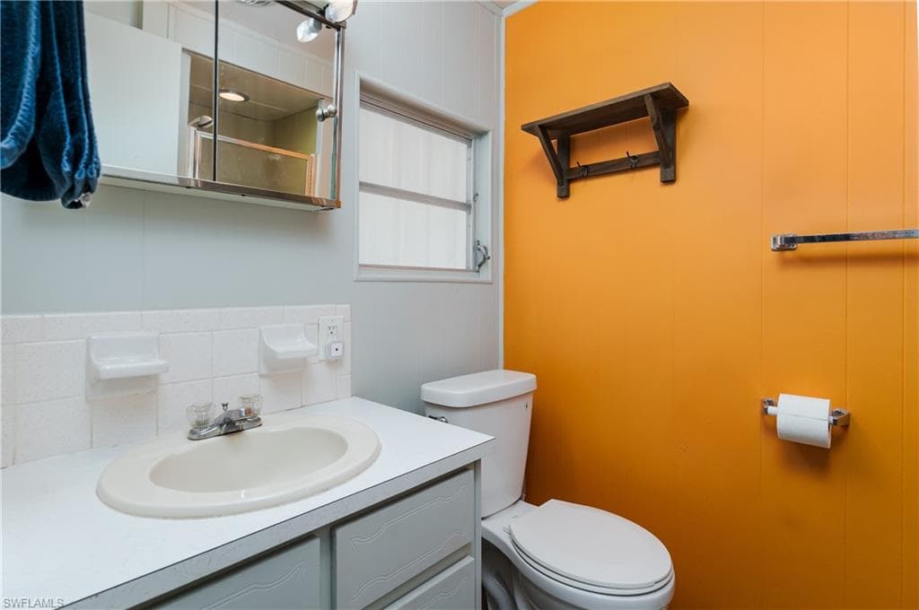 469 Riviera BLVD W, NAPLES FL 34112-14