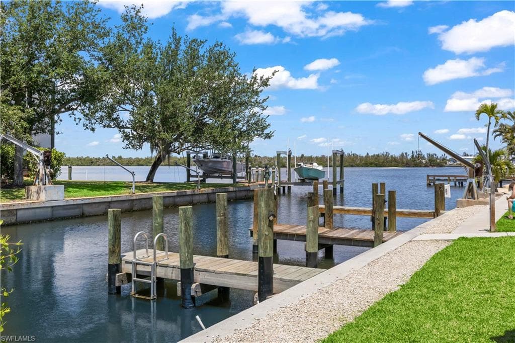 12200/12210 Shoreview DR, CAPE CORAL FL 33993-12