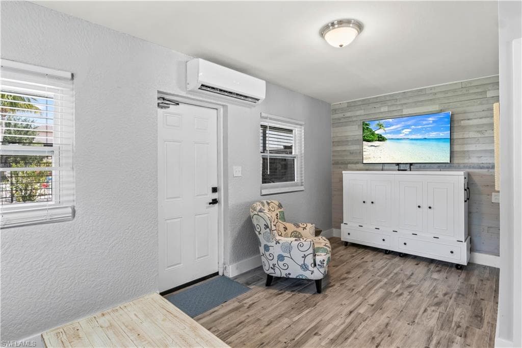 12200/12210 Shoreview DR, CAPE CORAL FL 33993-44