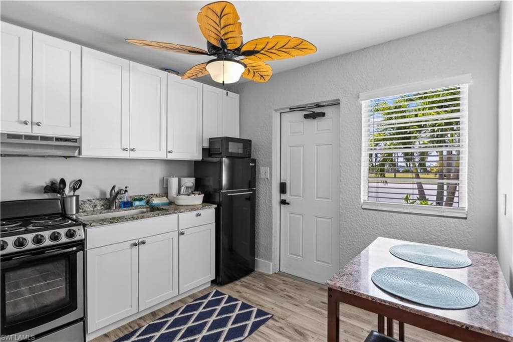 12200/12210 Shoreview DR, CAPE CORAL FL 33993-47