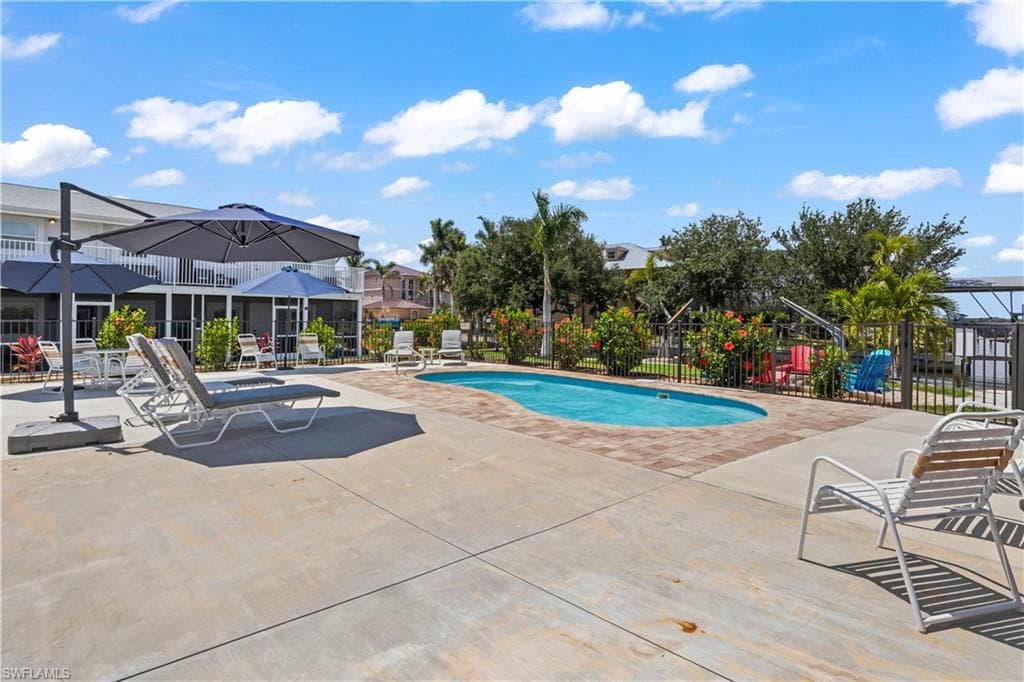 12200/12210 Shoreview DR, CAPE CORAL FL 33993-18