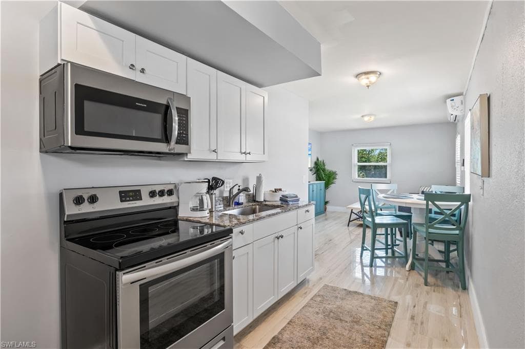 12200/12210 Shoreview DR, CAPE CORAL FL 33993-39