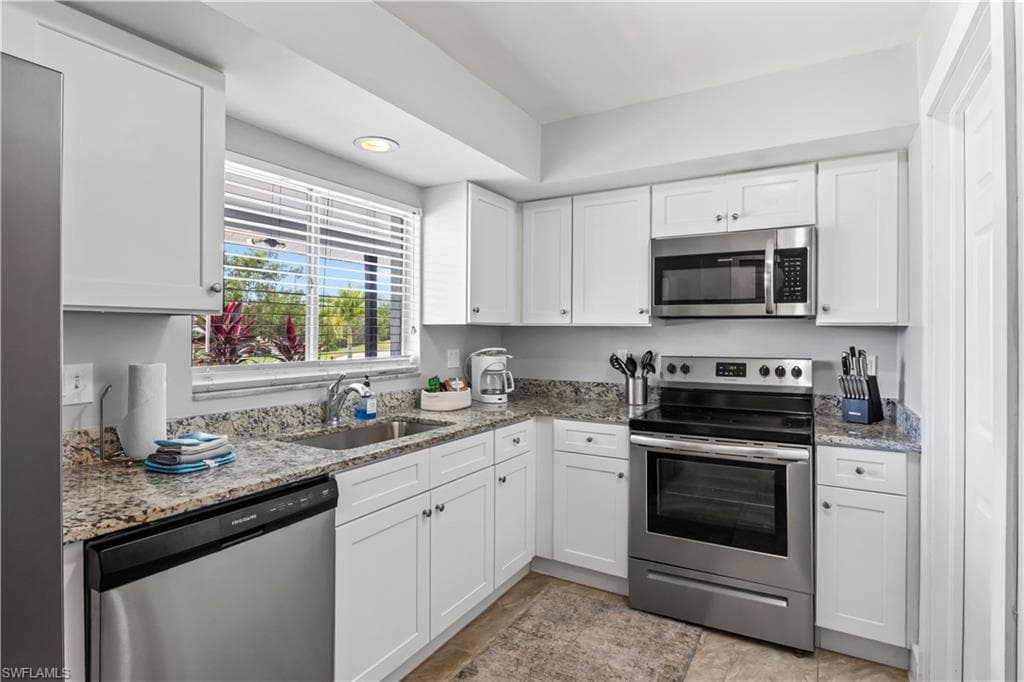 12200/12210 Shoreview DR, CAPE CORAL FL 33993-30