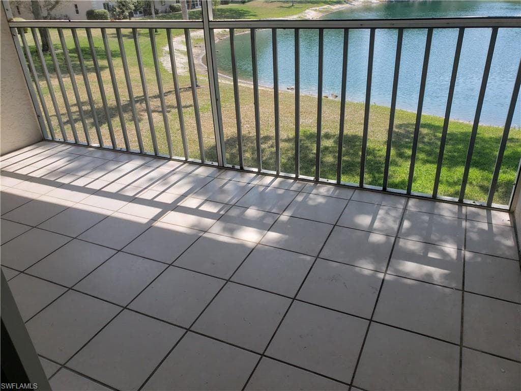 240 Timber Lake CIR # D202, NAPLES FL 34104-21