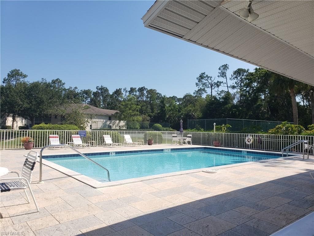 240 Timber Lake CIR # D202, NAPLES FL 34104-23