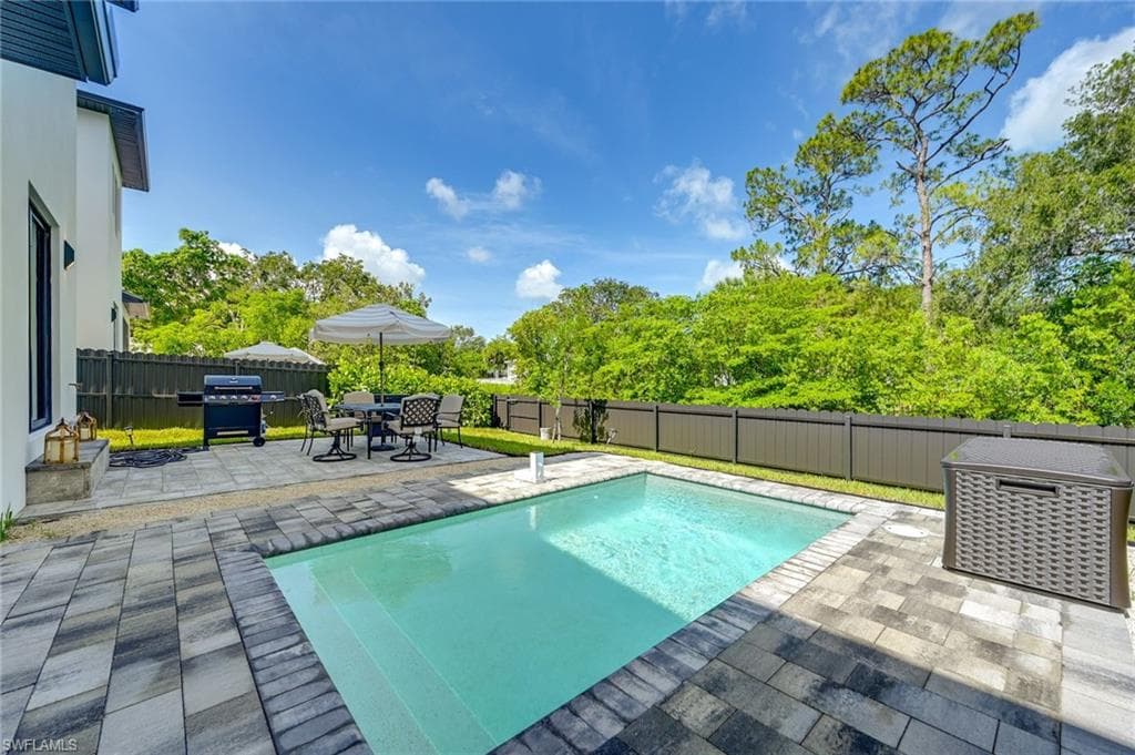 3384 Canal ST, NAPLES FL 34112-2