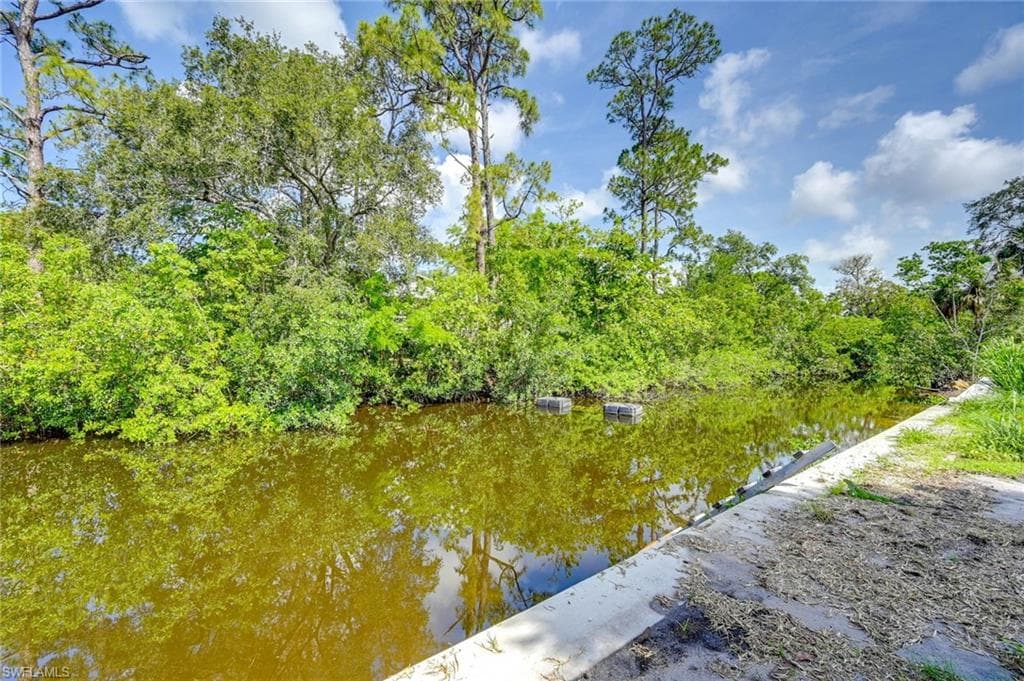 3384 Canal ST, NAPLES FL 34112-32