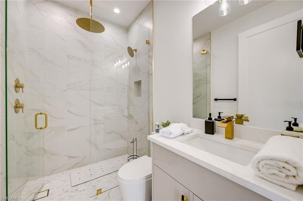 3384 Canal ST, NAPLES FL 34112-24