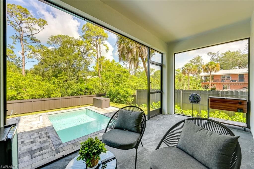 3384 Canal ST, NAPLES FL 34112-26
