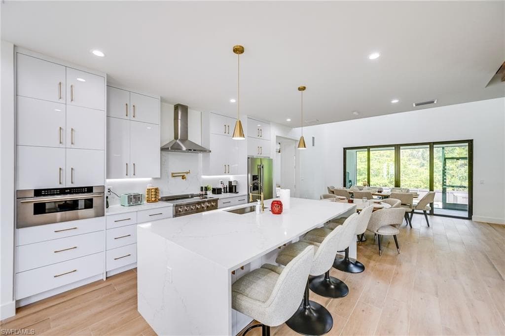 3384 Canal ST, NAPLES FL 34112-5