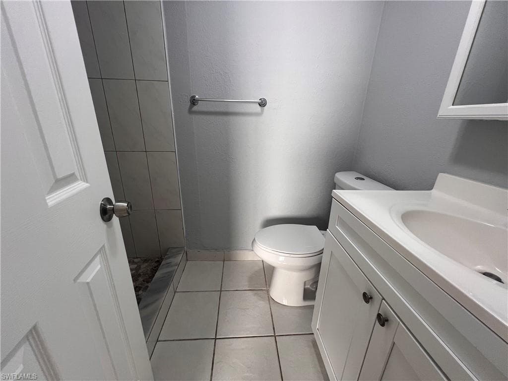 4601 Bayshore DR # A1, NAPLES FL 34112-11