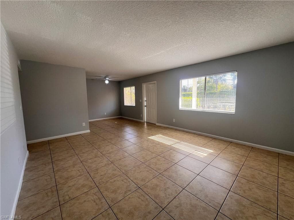 4601 Bayshore DR # A1, NAPLES FL 34112-4