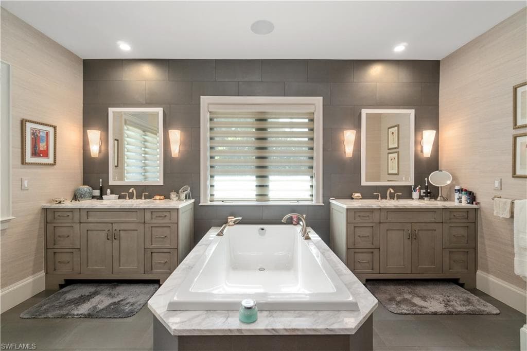 15311 Burnaby DR, NAPLES FL 34110-17